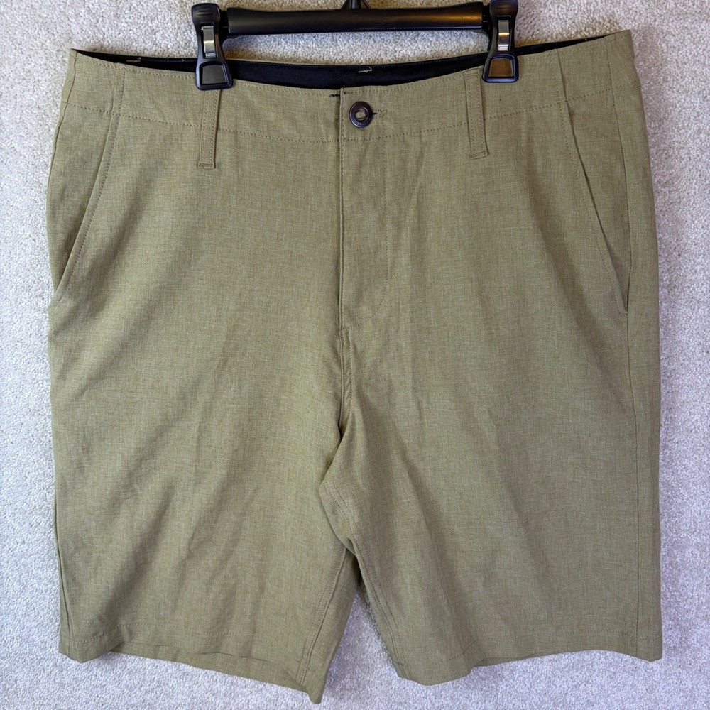 Volcom Surf & Turf Hybrid Shorts Mens 33 Khaki 4-Way Stretch Chino Walkshorts